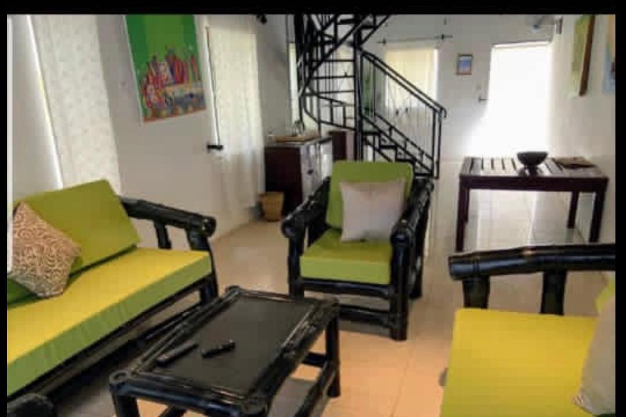 Hotel Hibiscus House Gambia Brufut Esterno foto