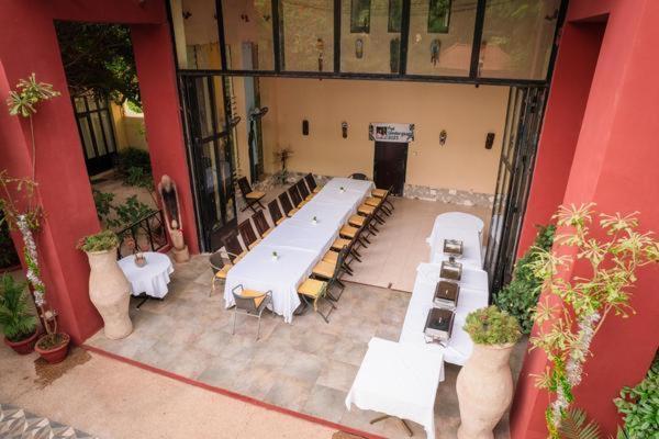 Hotel Hibiscus House Gambia Brufut Esterno foto
