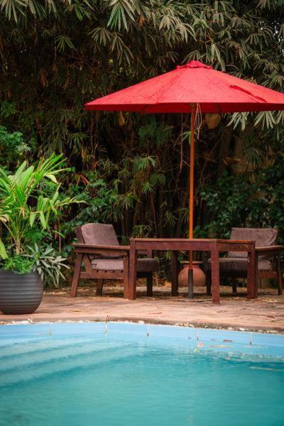 Hotel Hibiscus House Gambia Brufut Esterno foto