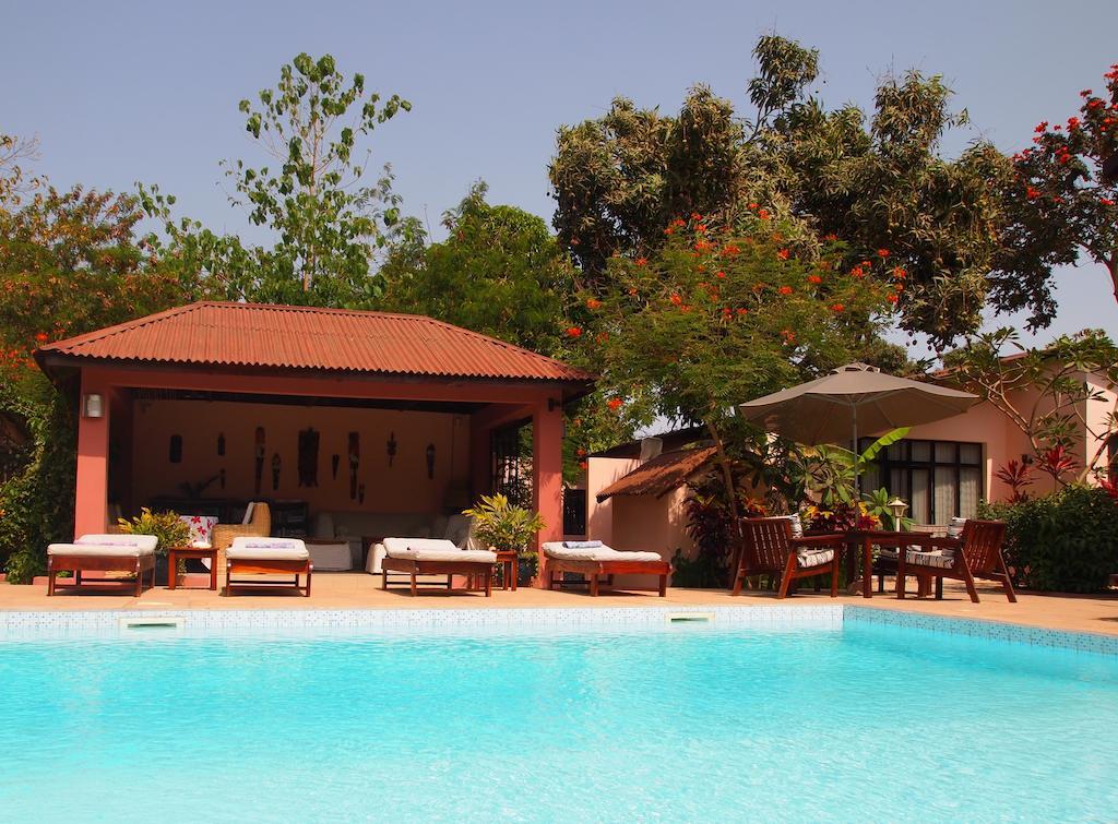 Hotel Hibiscus House Gambia Brufut Esterno foto
