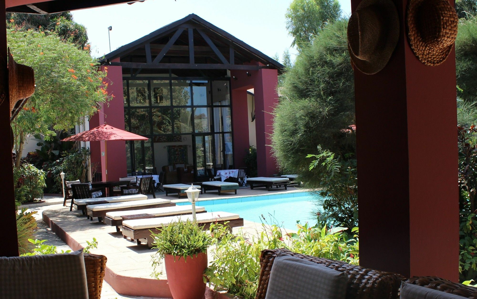 Hotel Hibiscus House Gambia Brufut Esterno foto